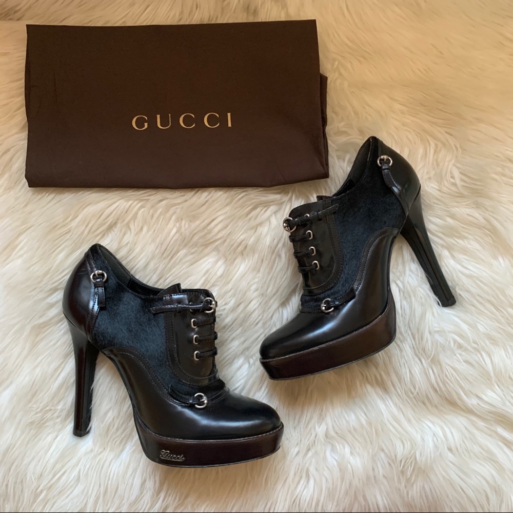 GUCCI Logo Calf Hair Leather Buckle Ankle Booties